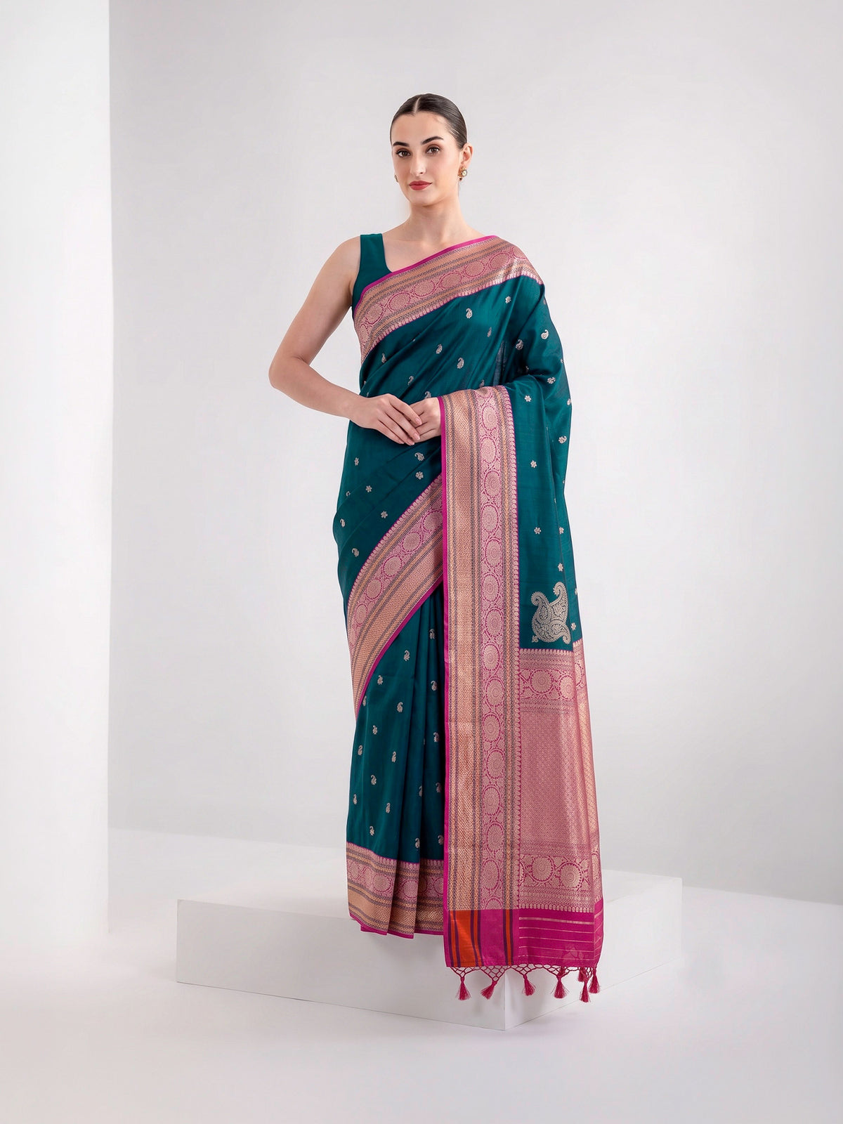 Teal Green Booti Konia Tussar Silk Handloom Banarasi Saree - Sacred Weaves