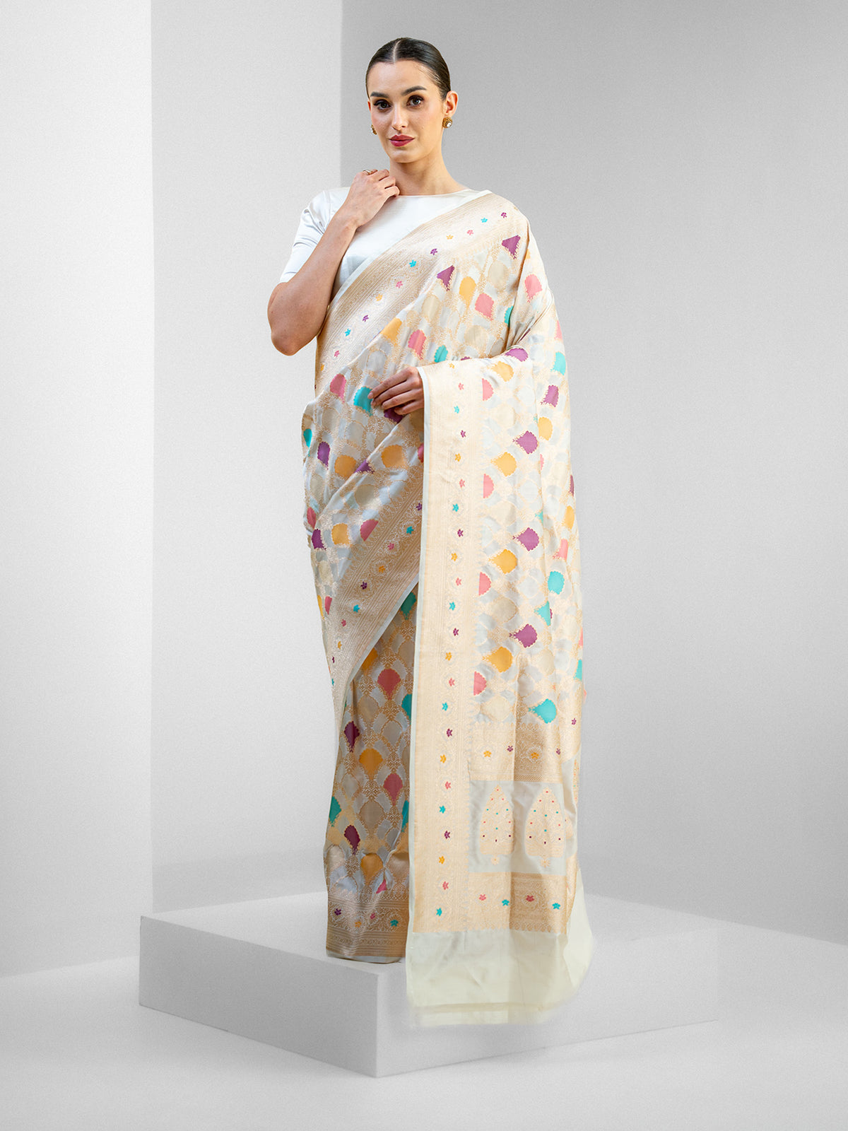 White Rangkat Katan Silk Handloom Banarasi Saree - Sacred Weaves