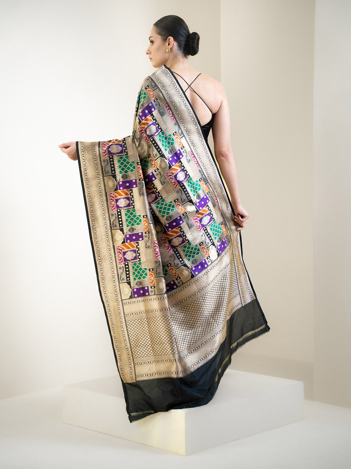 Black Rangkat Katan Silk Handloom Banarasi Saree - Sacred Weaves