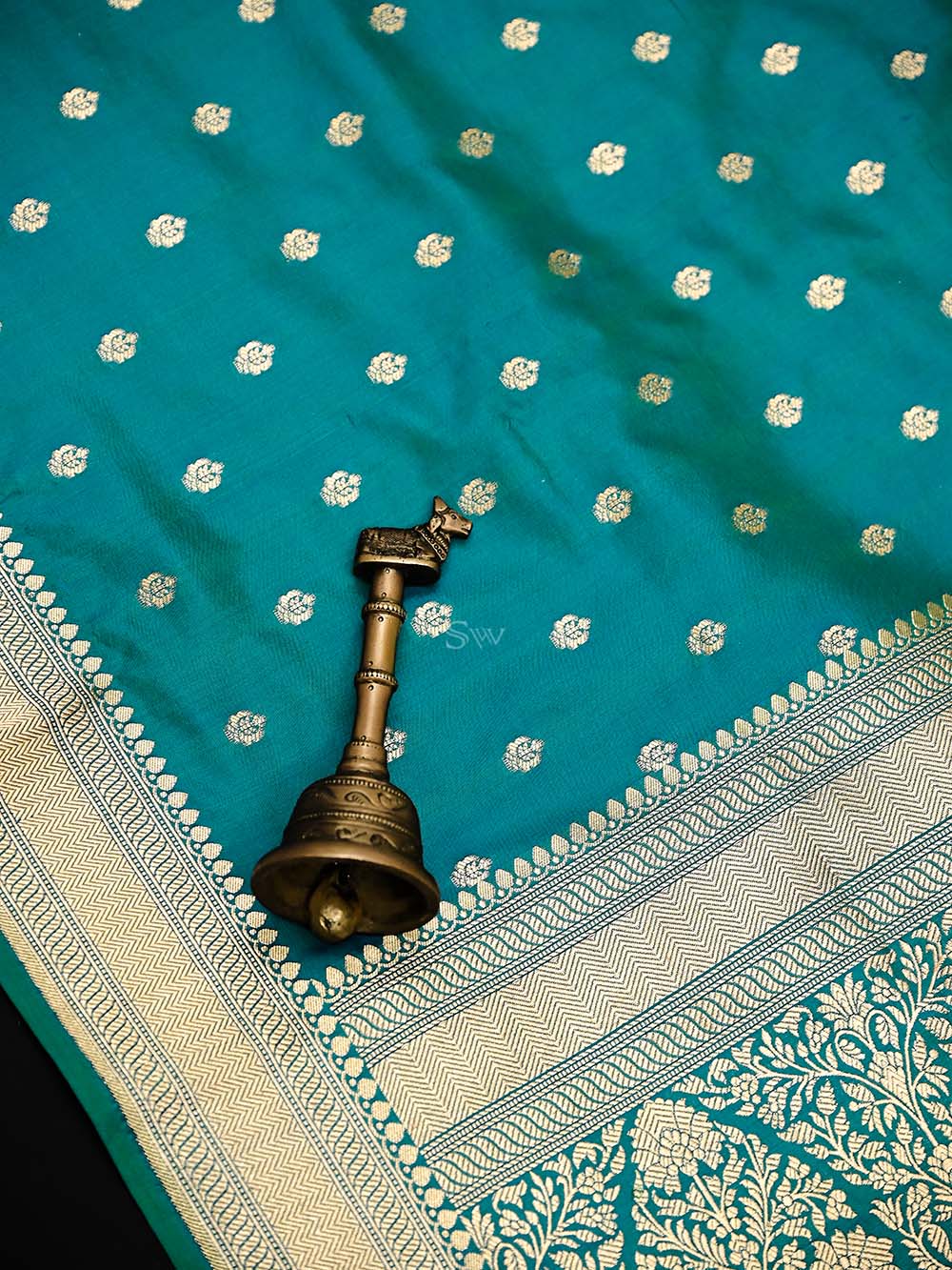 Peacock Green Booti Katan Silk Uppada Handloom Banarasi Saree - Sacred Weaves