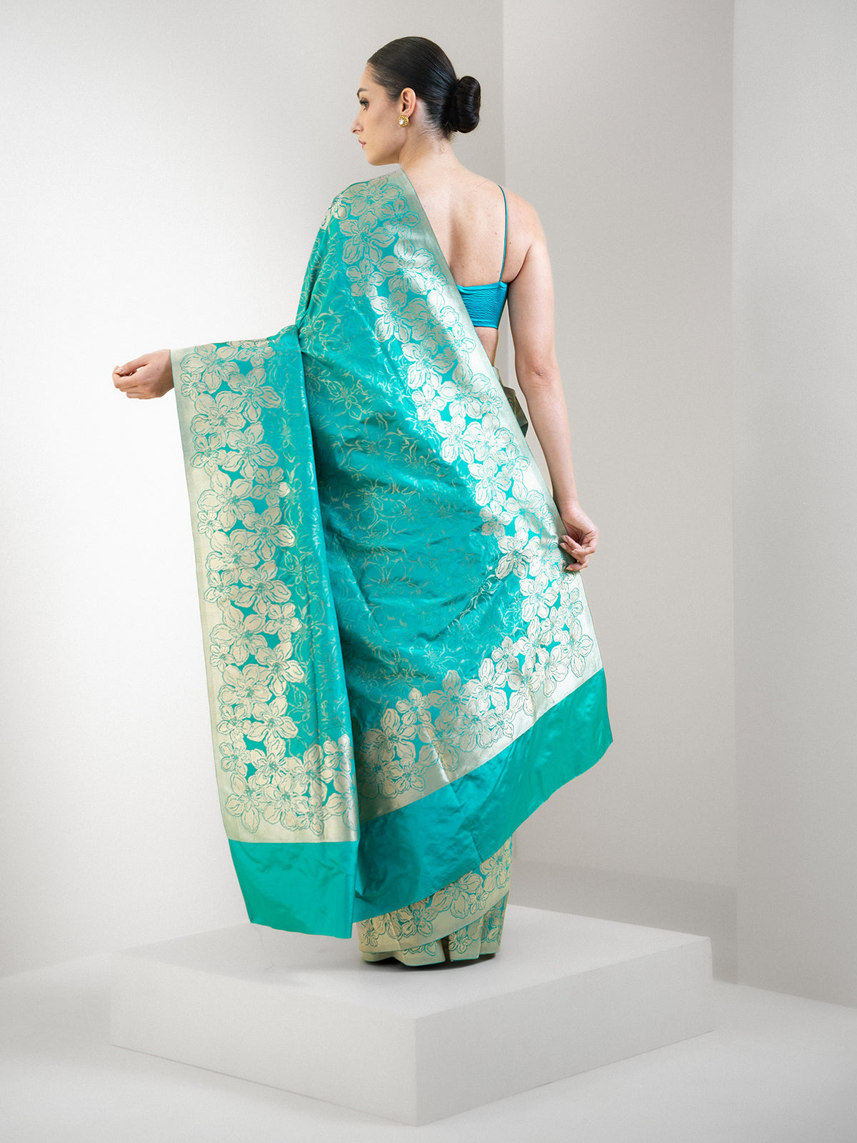 Aqua Green Jaal Katan Silk Handloom Banarasi Saree - Sacred Weaves