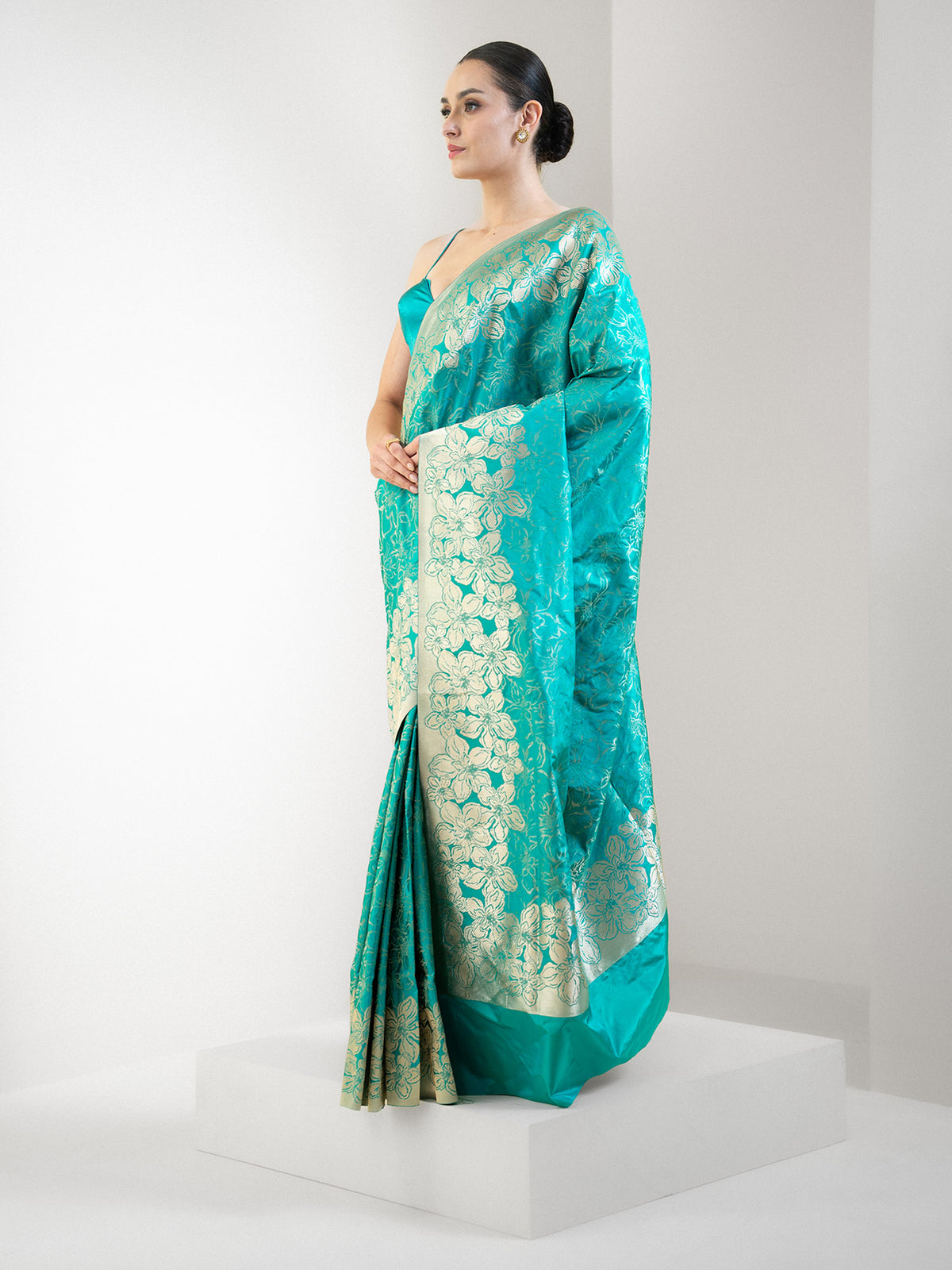 Aqua Green Jaal Katan Silk Handloom Banarasi Saree - Sacred Weaves