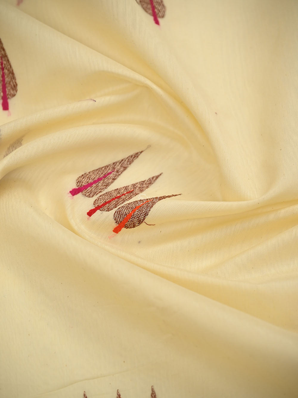 Cream Booti Chanderi Silk Handloom Banarasi Saree