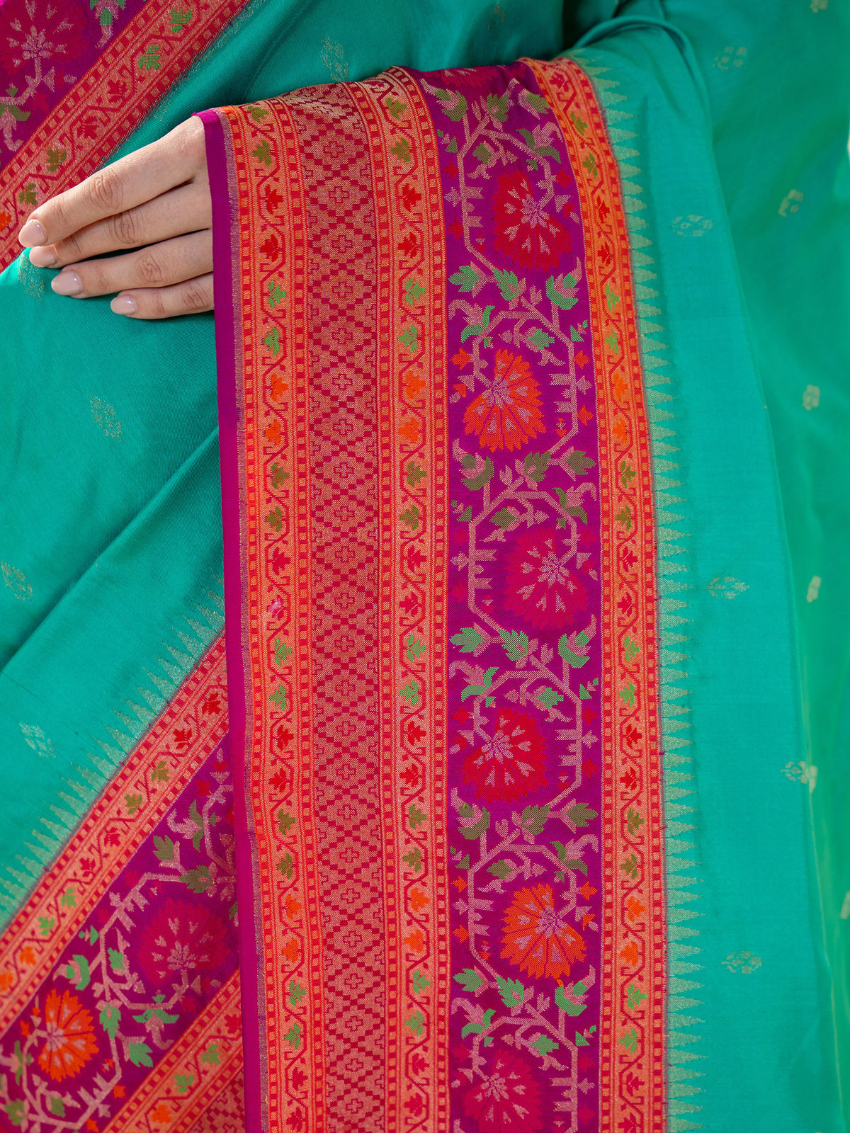 Teal Green Booti Katan Silk Handloom Banarasi Saree - Sacred Weaves