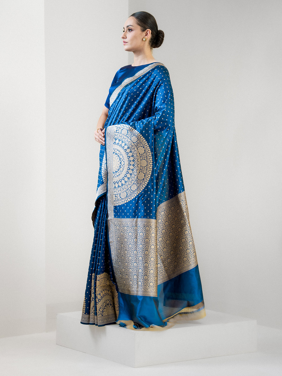 Blue Booti Katan Silk Handloom Banarasi Saree - Sacred Weaves