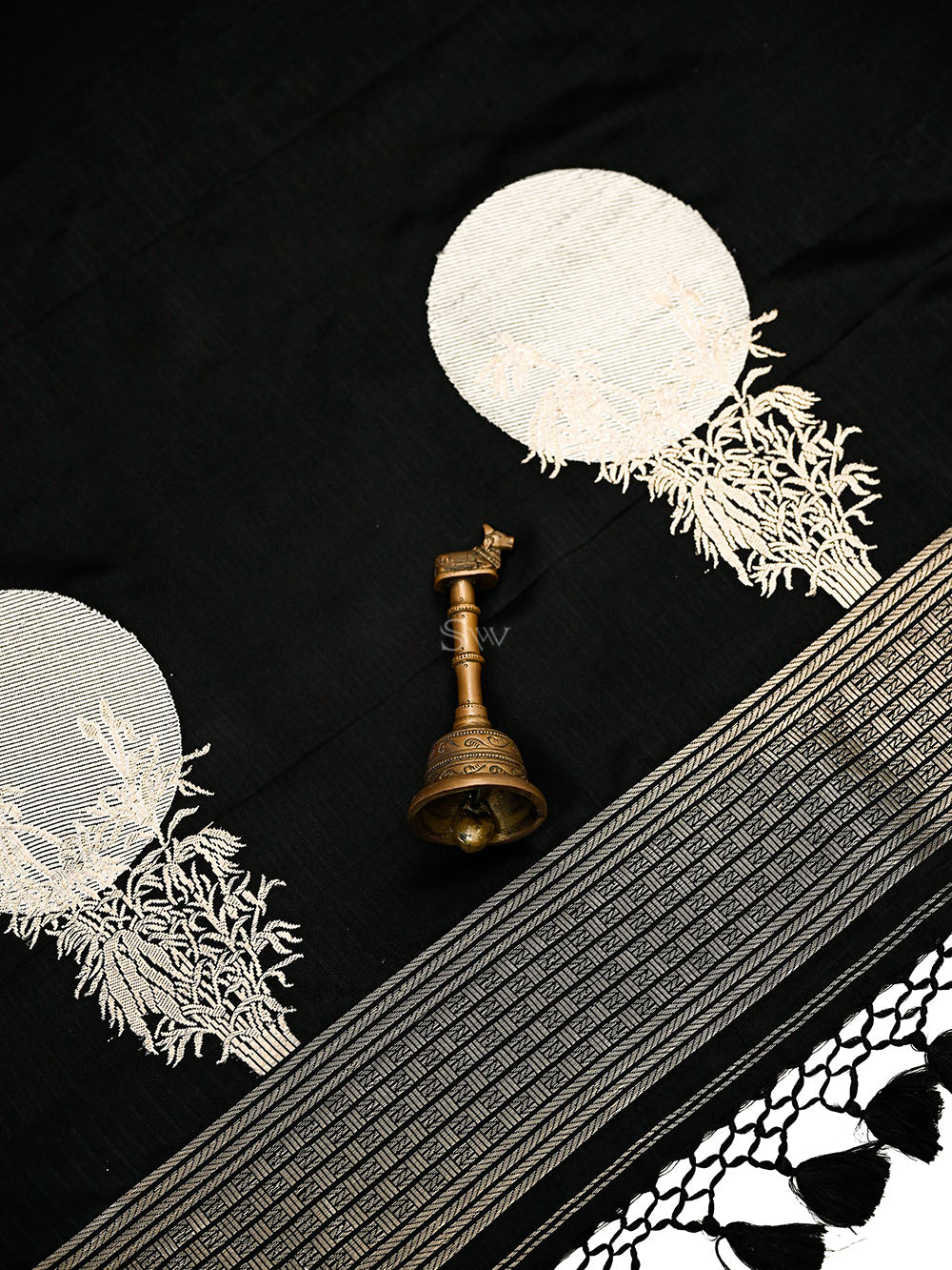 Black Plain Sona Roopa Satin Silk Handloom Banarasi Saree - Sacred Weaves