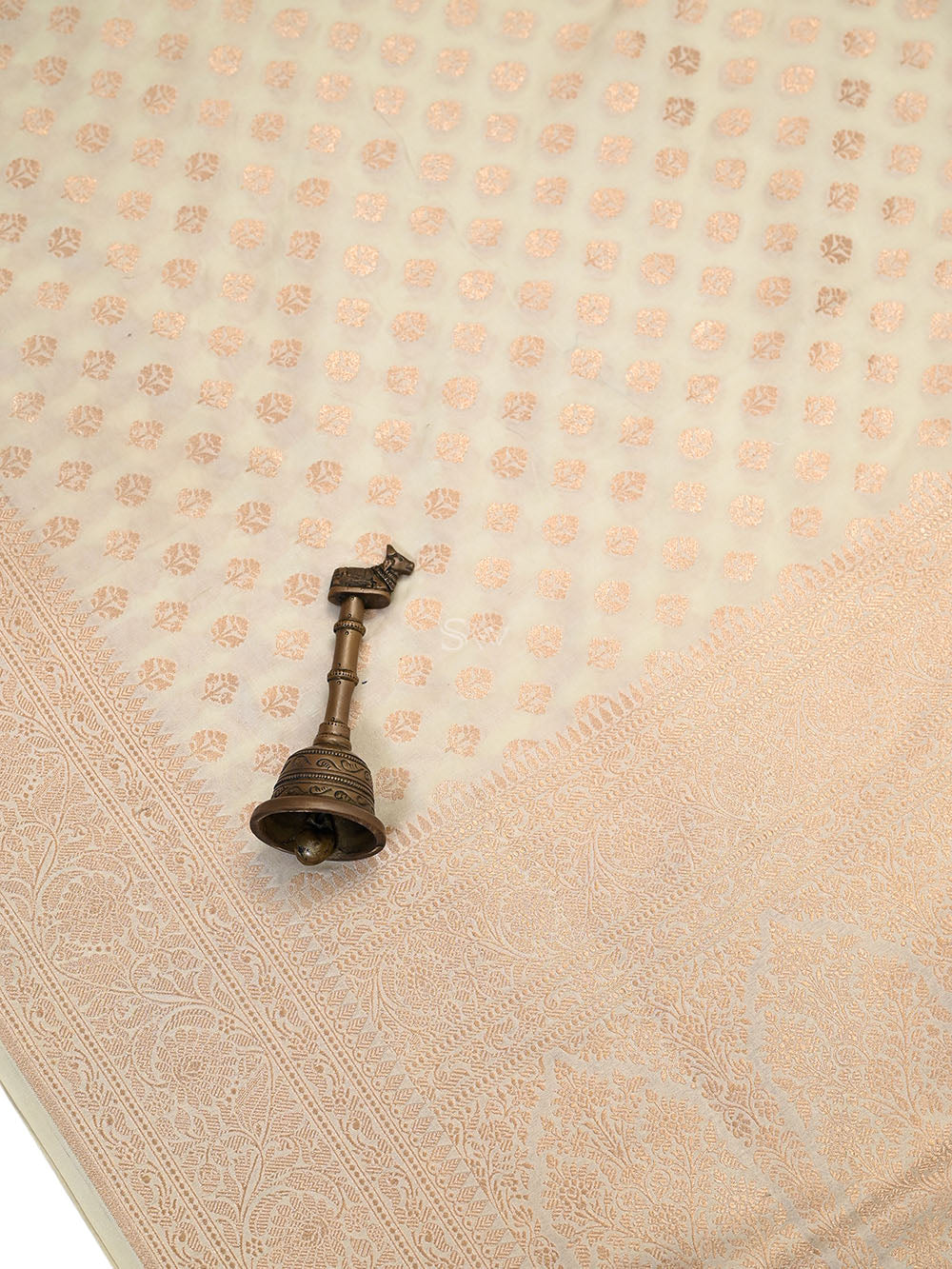Beige Zari Booti Uppada Katan Silk Handloom Banarasi Saree - Sacred Weaves