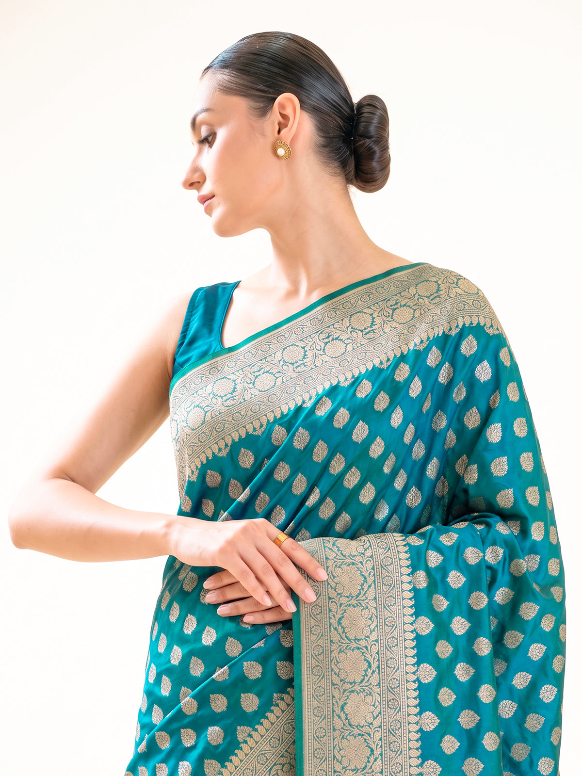 Green Blue Floral Booti Uppada Katan Silk Handloom Banarasi Saree - Sacred Weaves