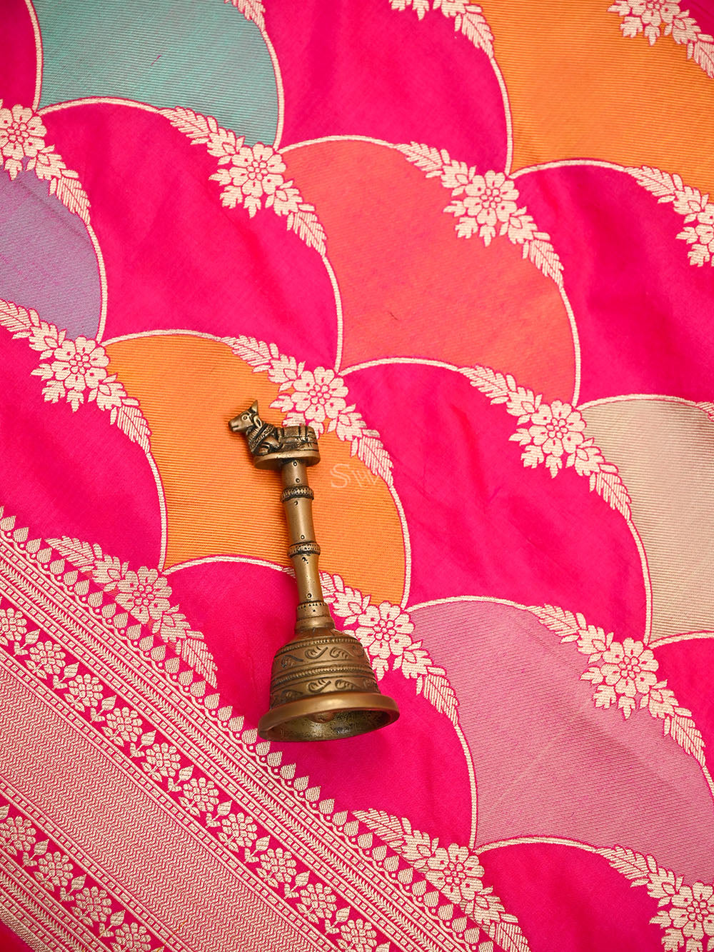 Pink Red Rangkat Jaal Katan Silk Handloom Banarasi Saree - Sacred Weaves