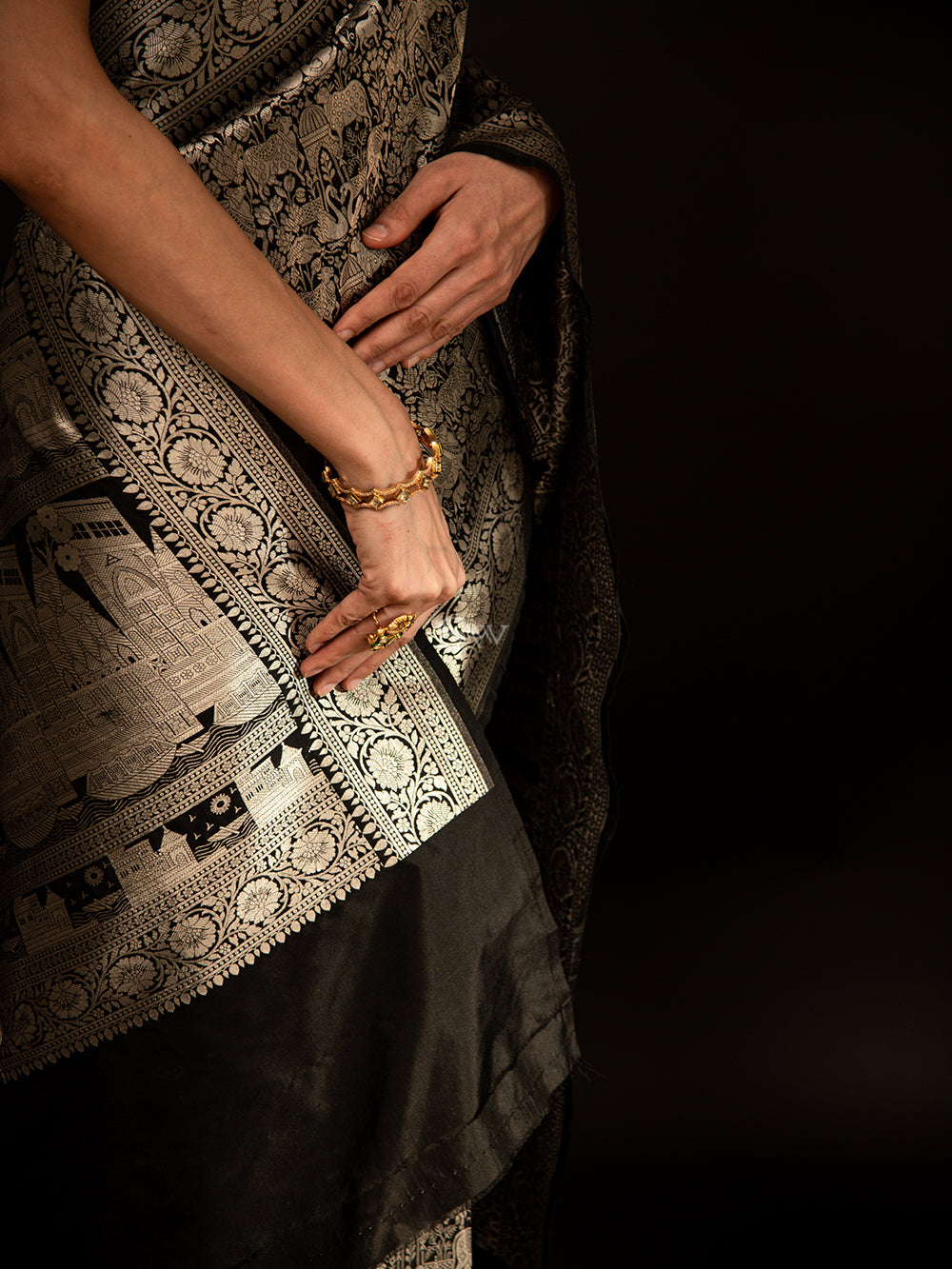 Black Shikargah Katan Silk Handloom Banarasi Saree - Sacred Weaves