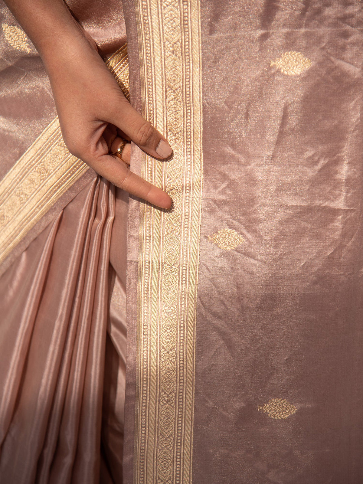 Dusky Pink Booti Katan Tissue Handloom Banarasi Saree - Sacred Weaves