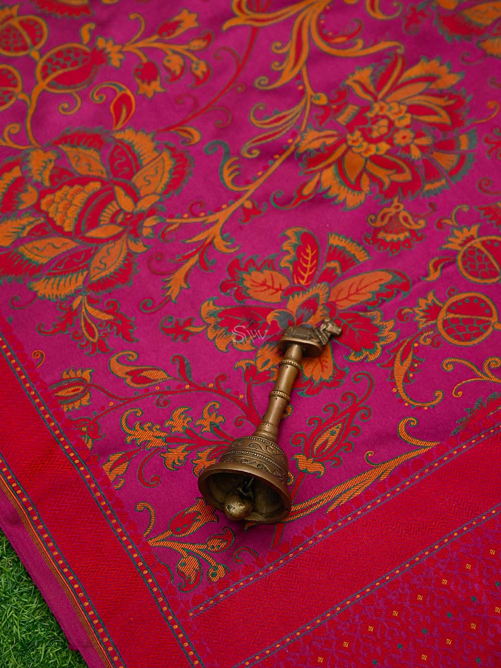 Dark Magenta Tanchoi Satin Silk Handloom Banarasi Saree - Sacred Weaves