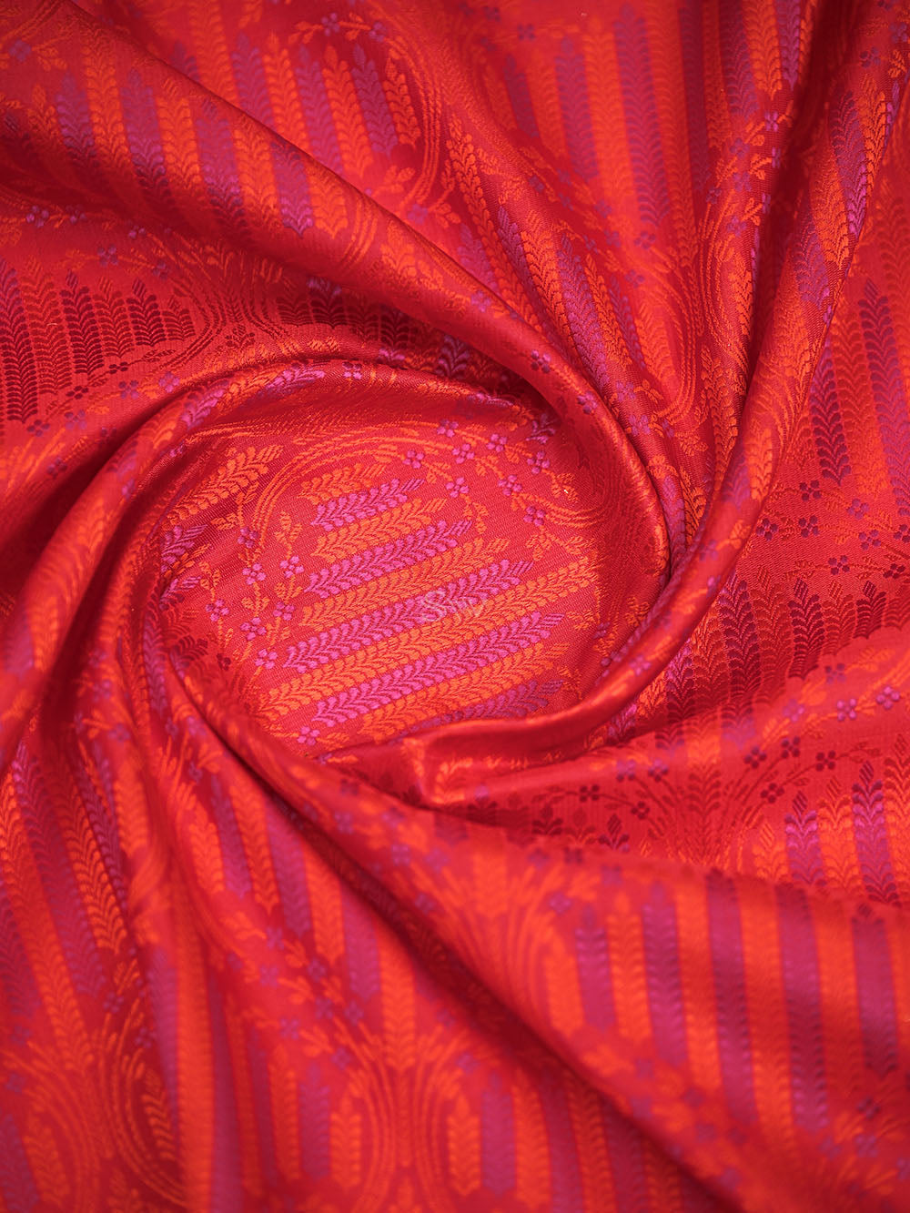 Red Orange Floral Jaal Tanchoi Silk Handloom Banarasi Saree - Sacred Weaves