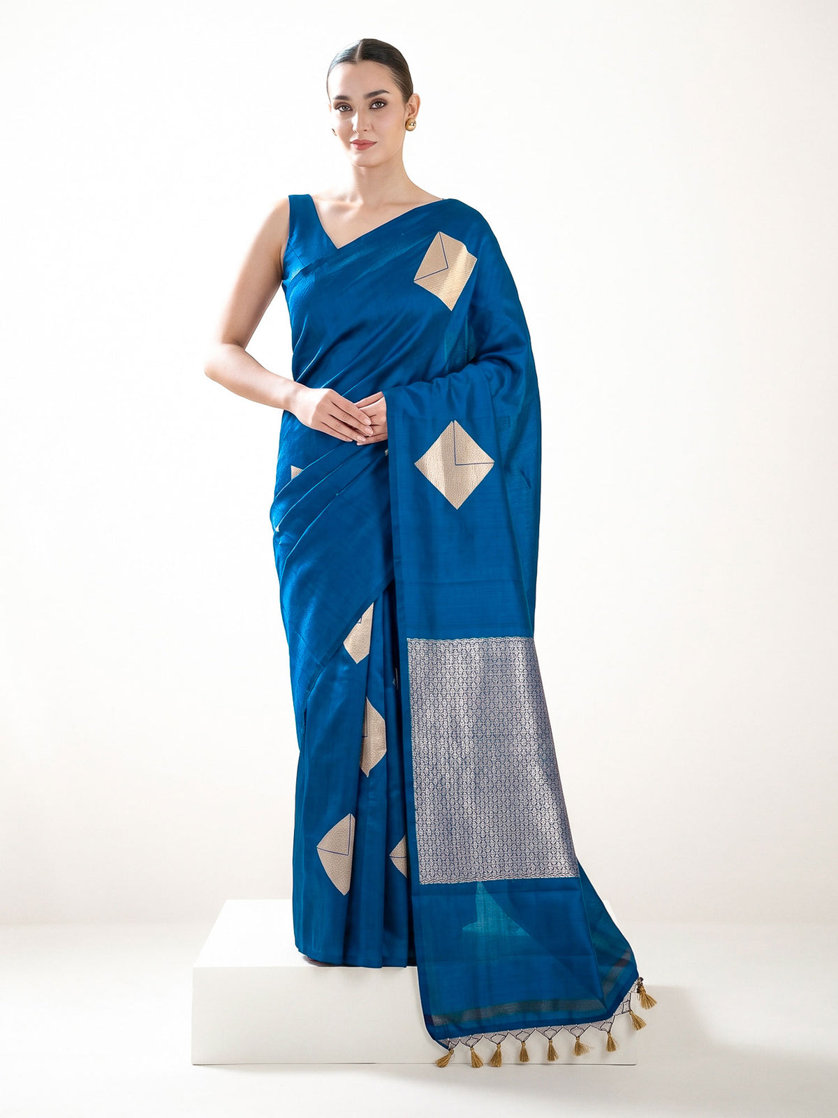 Midnight Blue Boota Pure Silk Handloom Banarasi Saree