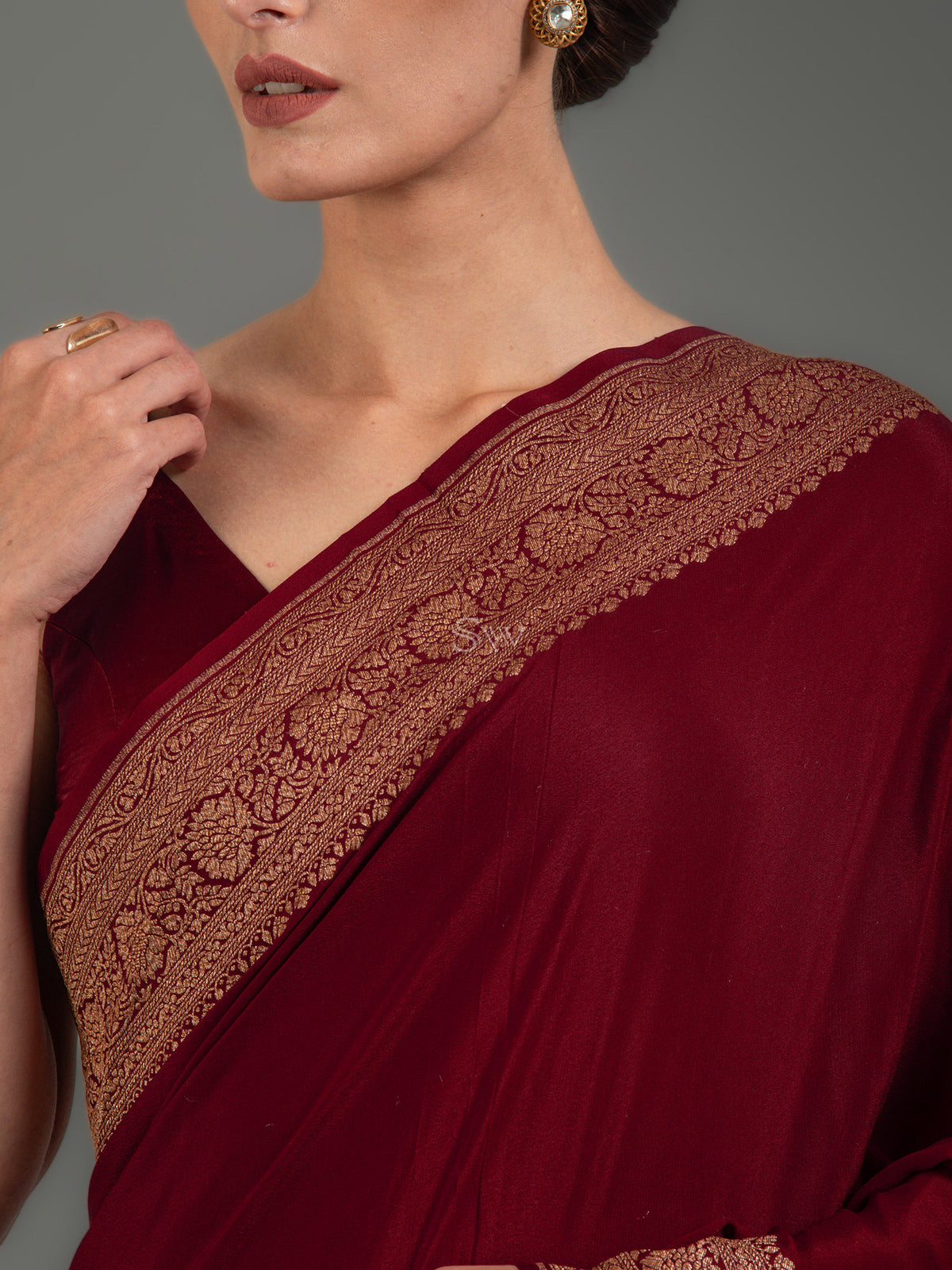 Maroon Plain Crepe Silk Handloom Banarasi Saree - Sacred Weaves