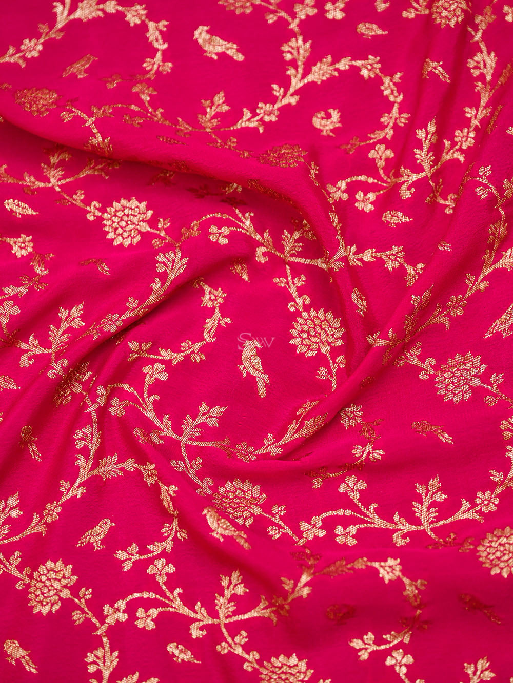 Magenta Shikargah Jaal Crepe Silk Handloom Banarasi Saree - Sacred Weaves