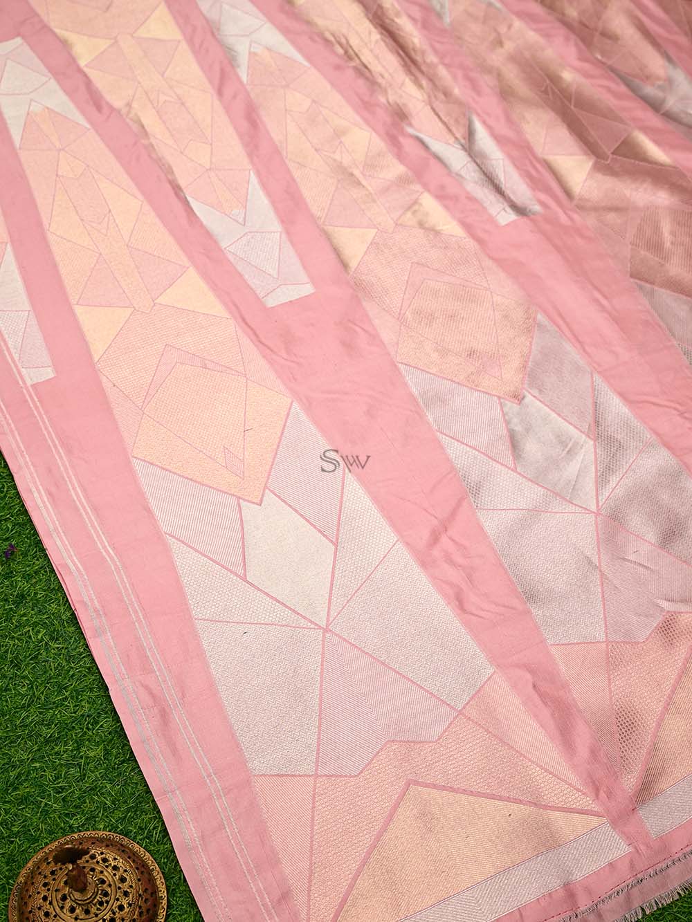 Pink Silk Handloom Banarasi Lehenga - Sacred Weaves