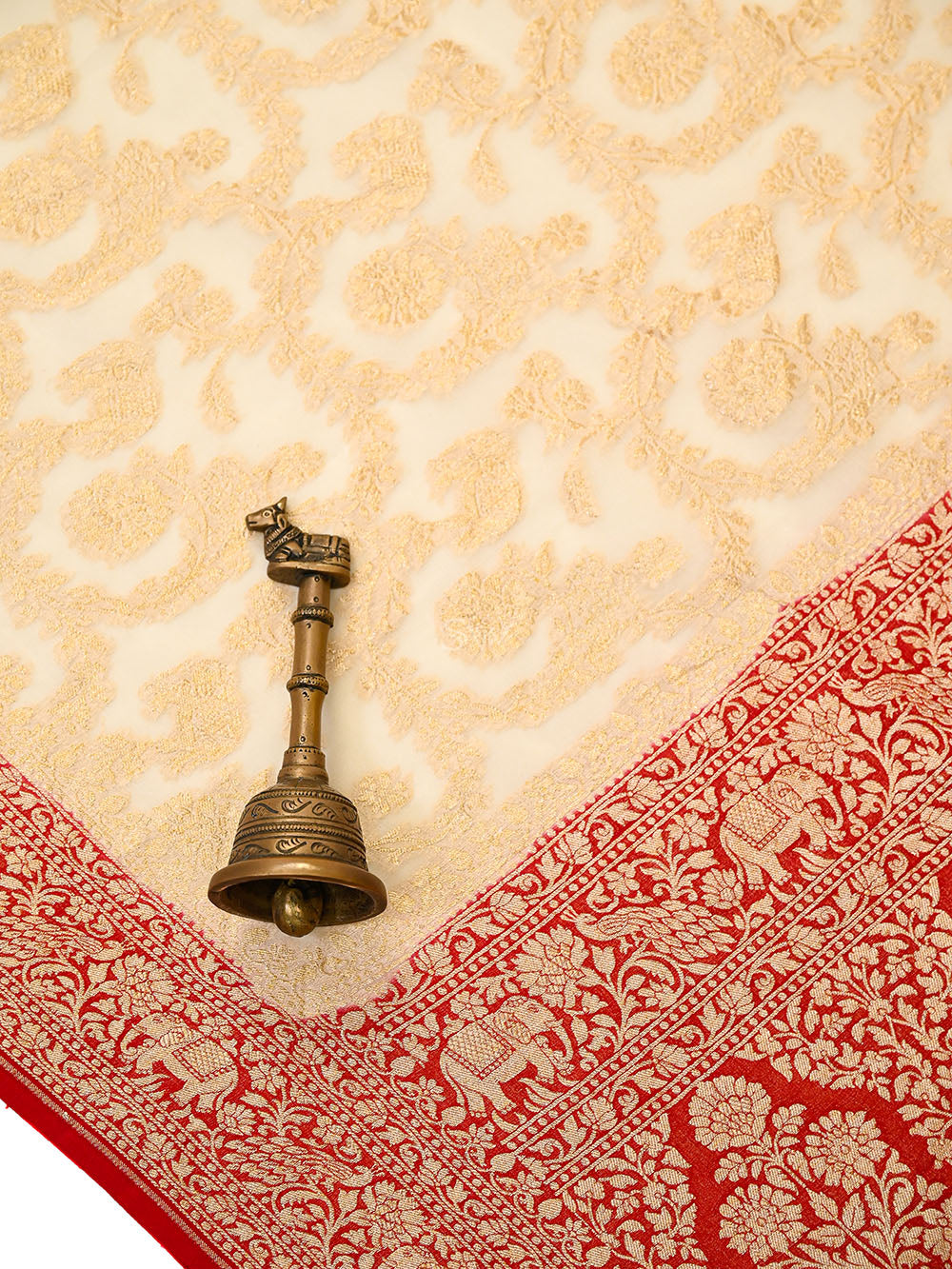 Cream Shikargah Jaal Khaddi Georgette Handloom Banarasi Saree - Sacred Weaves