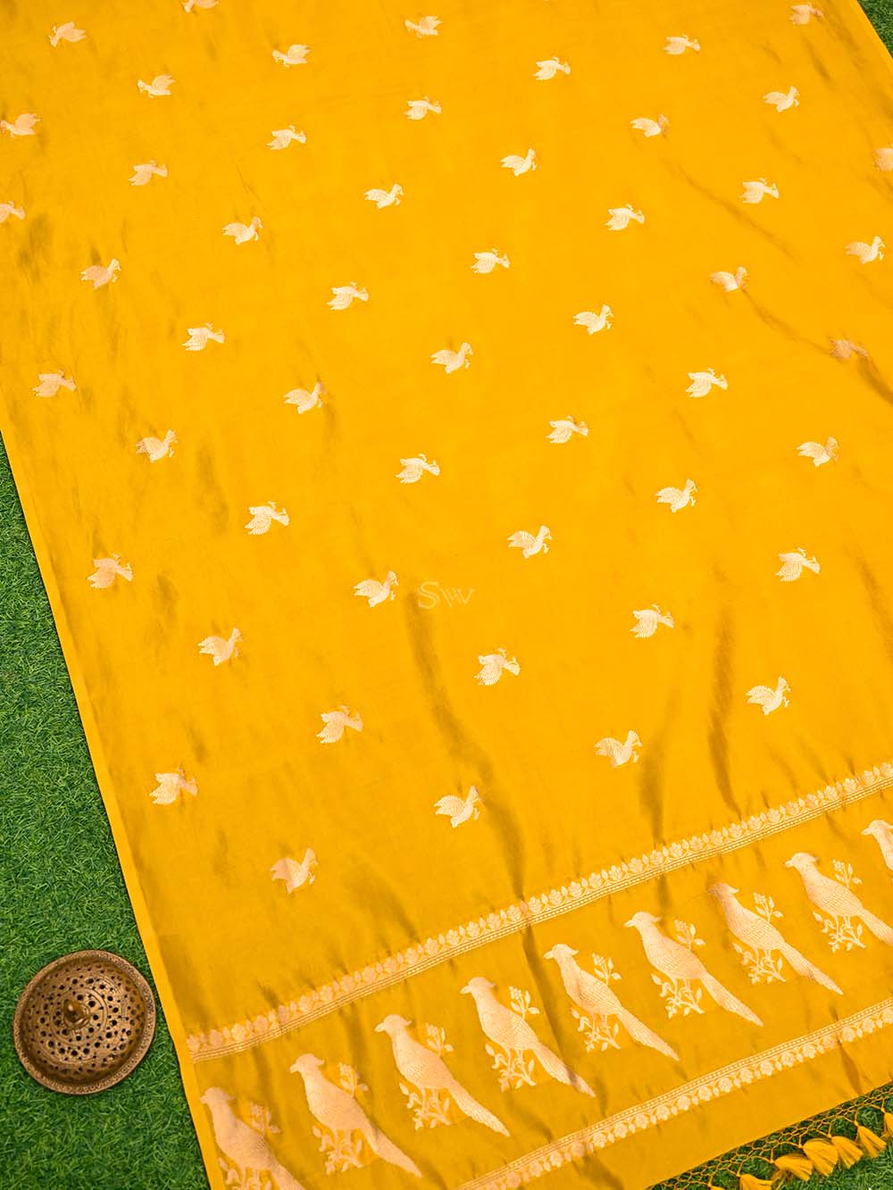 Yellow Shikargah Katan Silk Handloom Banarasi Dupatta - Sacred Weaves