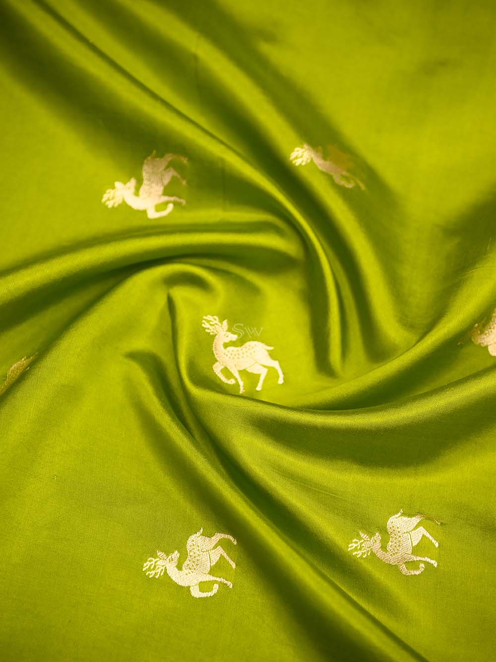 Green Shikargah Katan Silk Handloom Banarasi Dupatta - Sacred Weaves