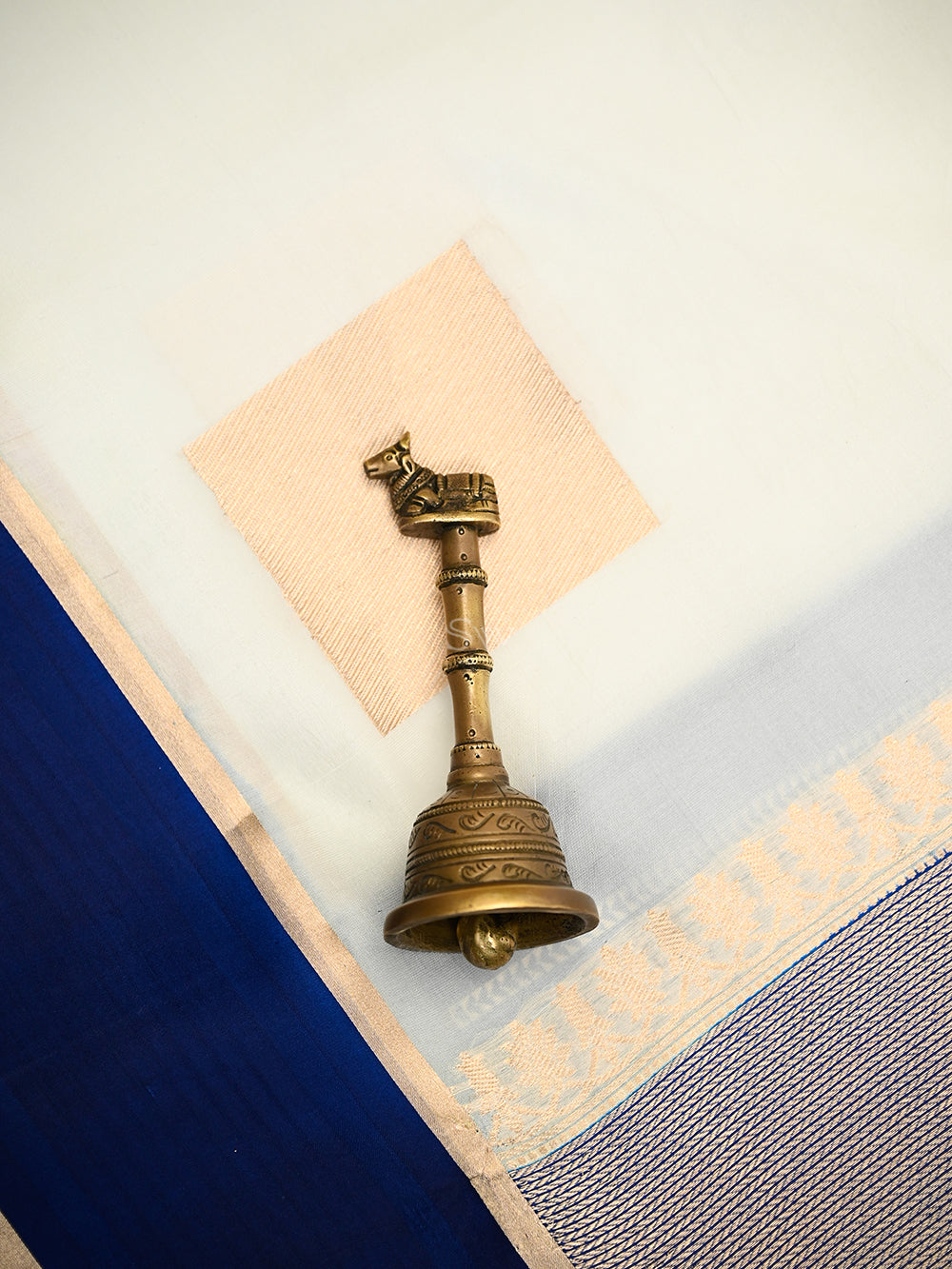 Off White Boota Pure Silk Handloom Banarasi Saree - Sacred Weaves