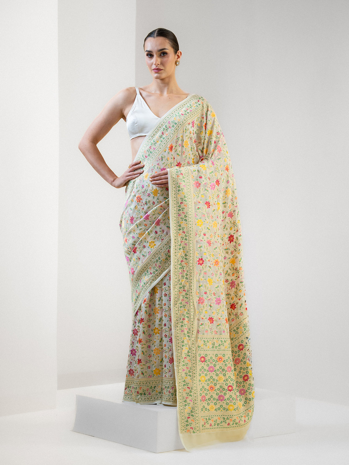 Cream Meenakari Jaal Khaddi Georgette Handloom Banarasi Saree - Sacred Weaves