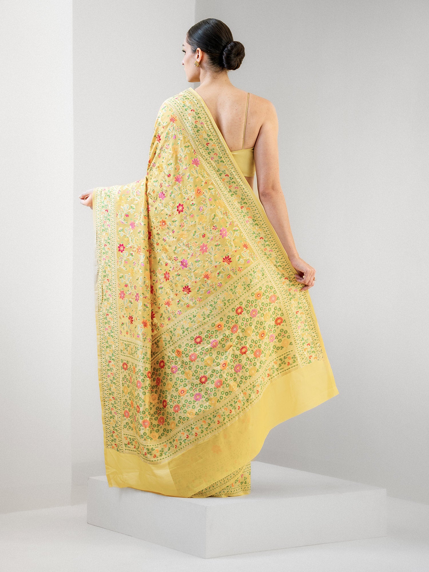 Yellow Meenakari Jaal Khaddi Georgette Handloom Banarasi Saree - Sacred Weaves