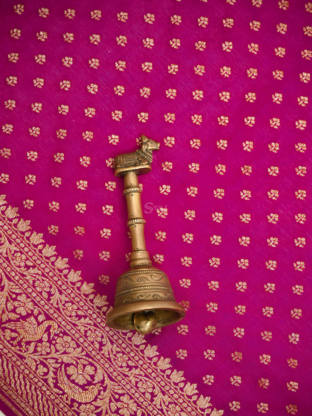 Magenta Booti Crepe Silk Handloom Banarasi Saree - Sacred Weaves
