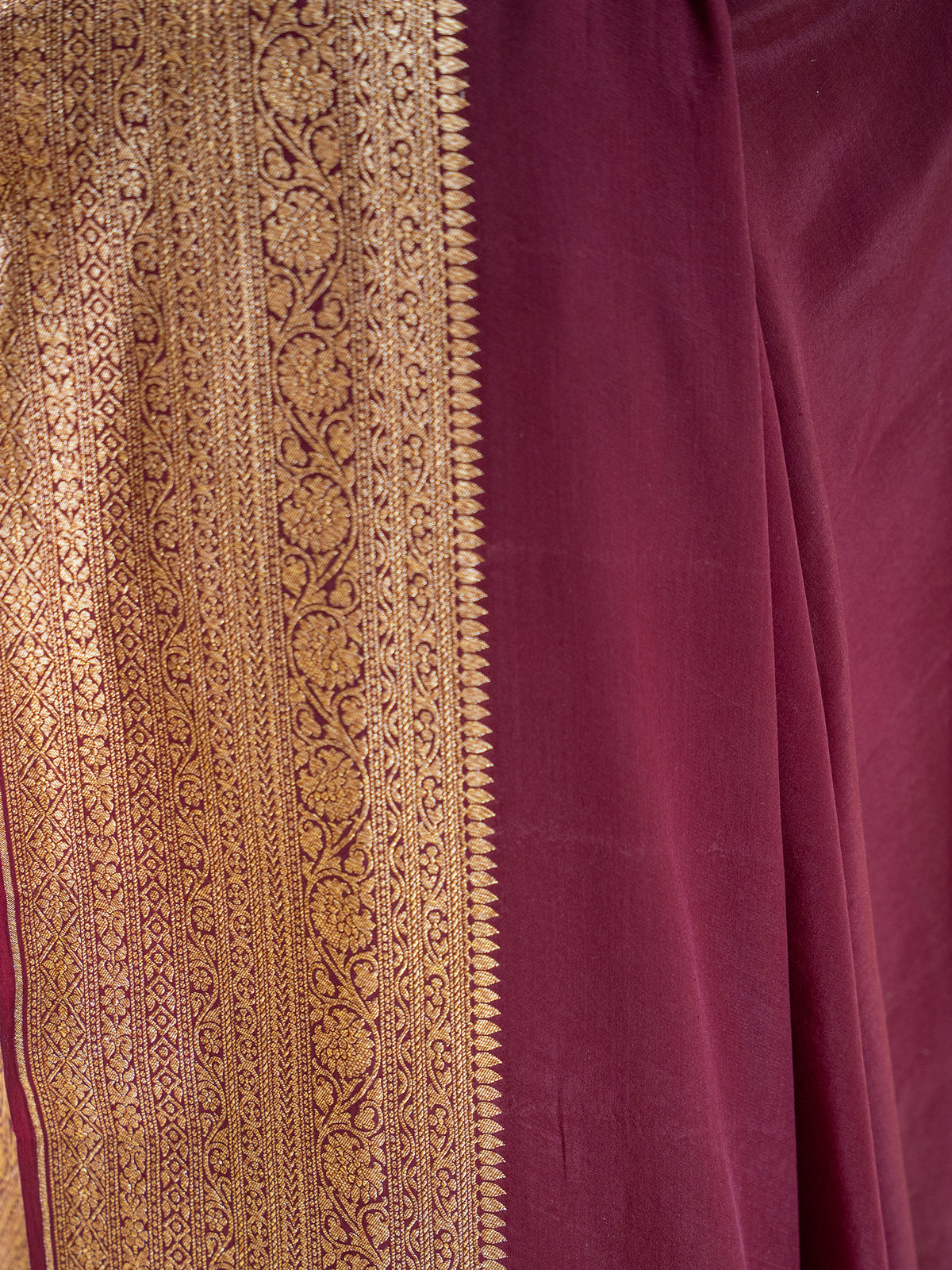 Wine Plain Crepe Silk Handloom Banarasi Saree - Sacred Weaves