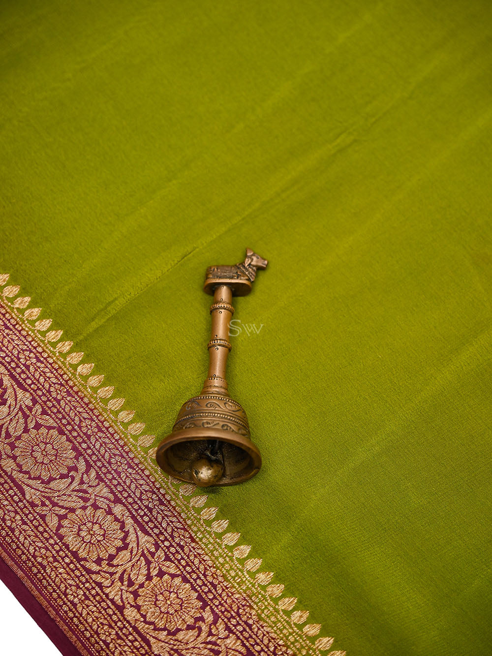 Olive Green Plain Crepe Silk Handloom Banarasi Saree - Sacred Weaves