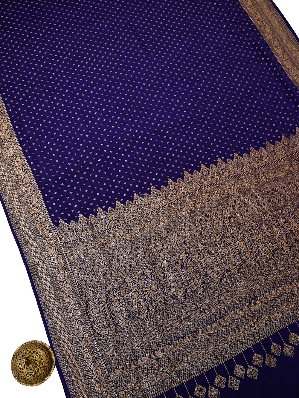 Navy Blue Booti Crepe Silk Handloom Banarasi Saree - Sacred Weaves