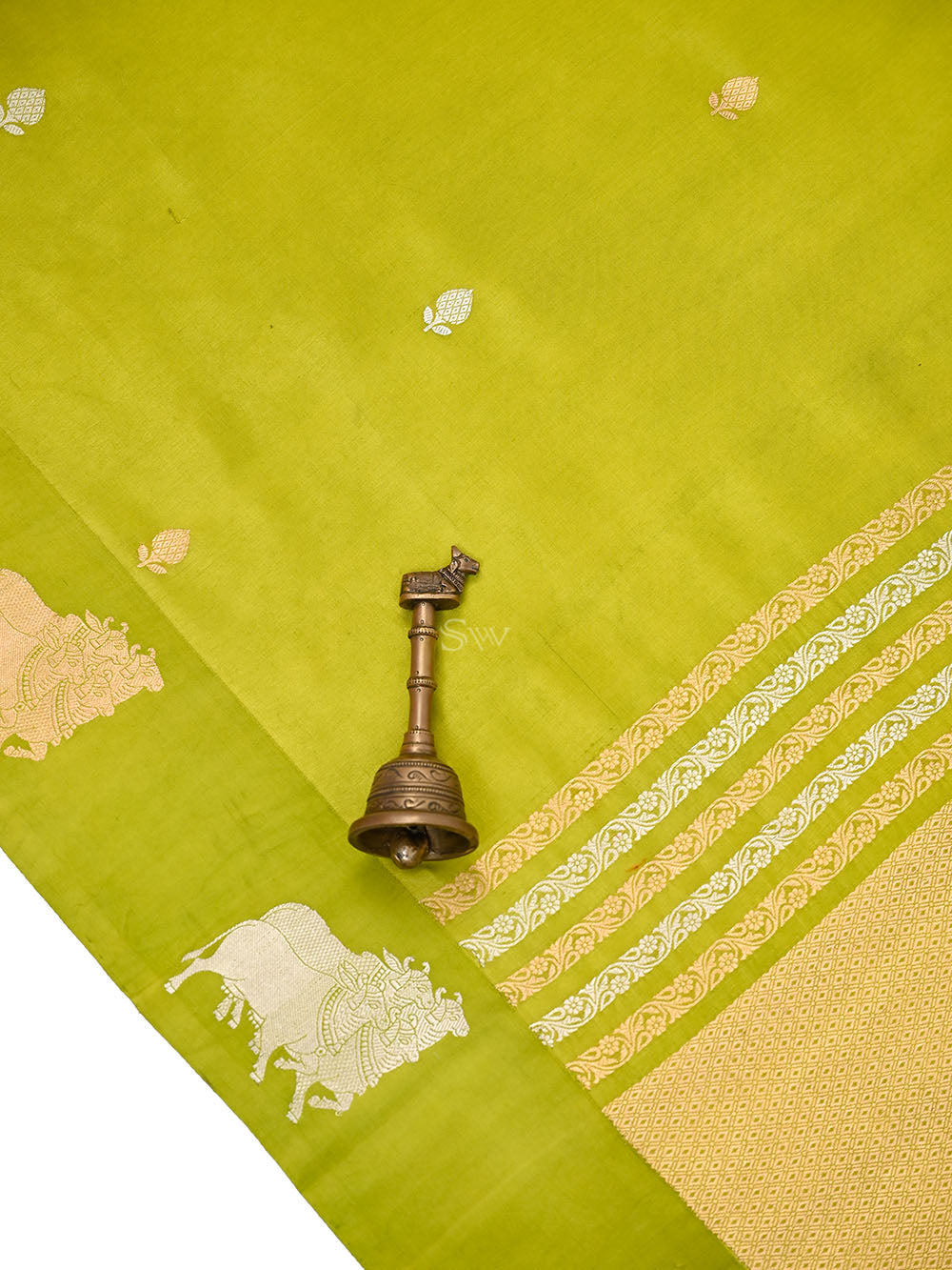 Parrot Green Booti Katan Silk Handloom Banarasi Saree - Sacred Weaves