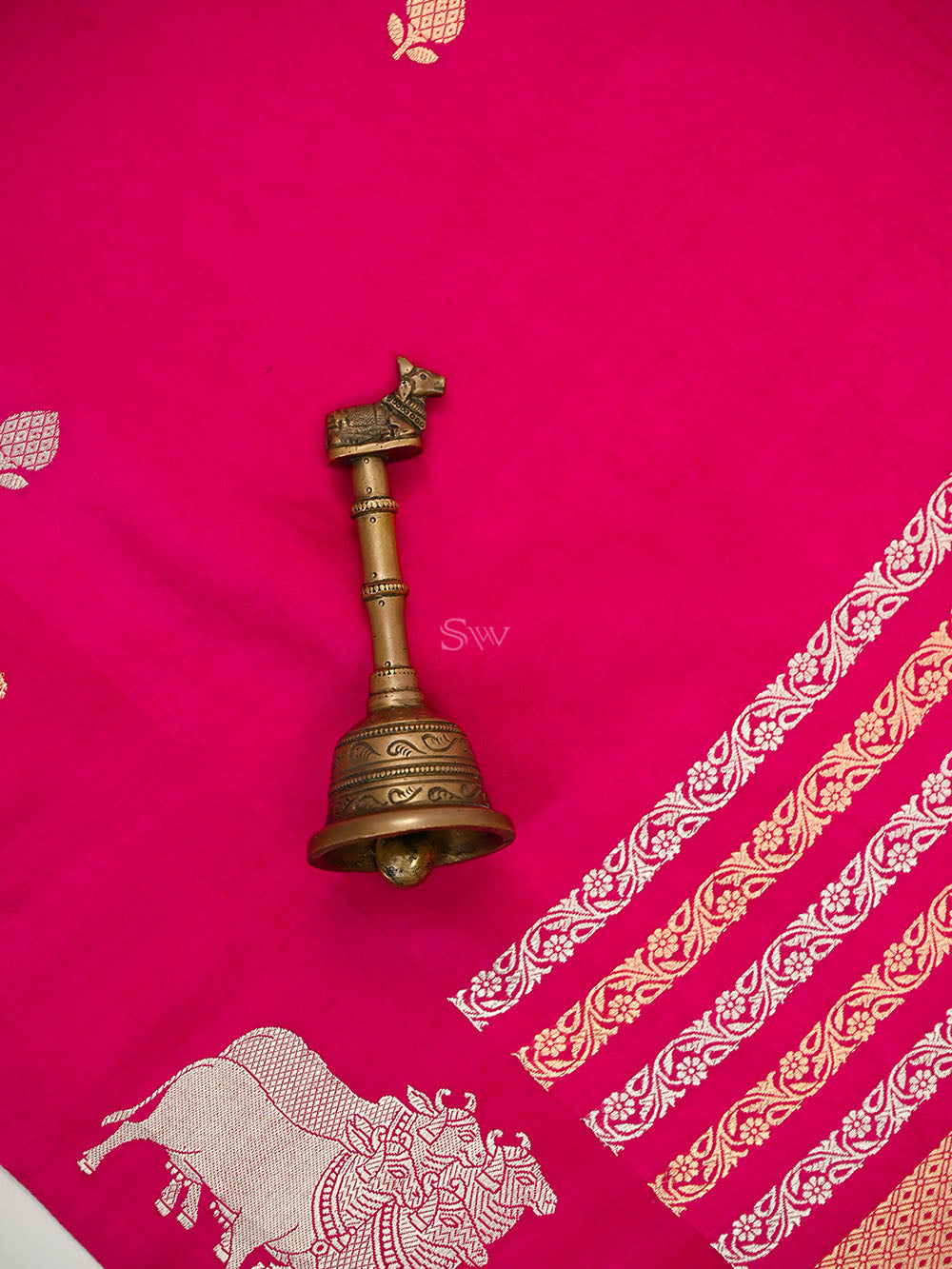 Magenta Booti Katan Silk Handloom Banarasi Saree - Sacred Weaves