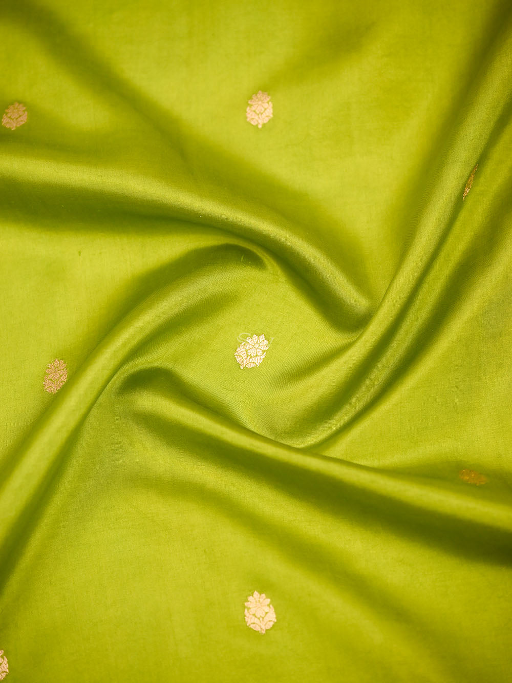 Parrot Green Booti Katan Silk Handloom Banarasi Saree - Sacred Weaves