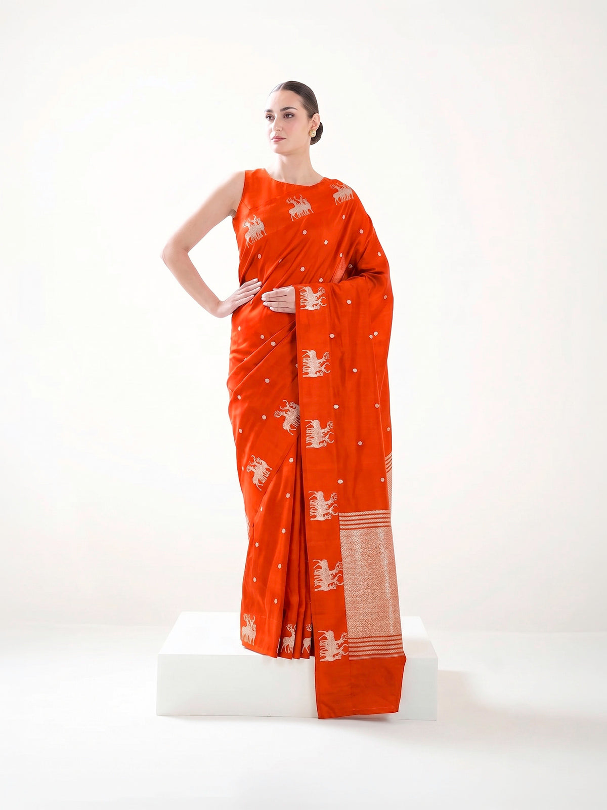 Dark Orange Booti Katan Silk Handloom Banarasi Saree - Sacred Weaves