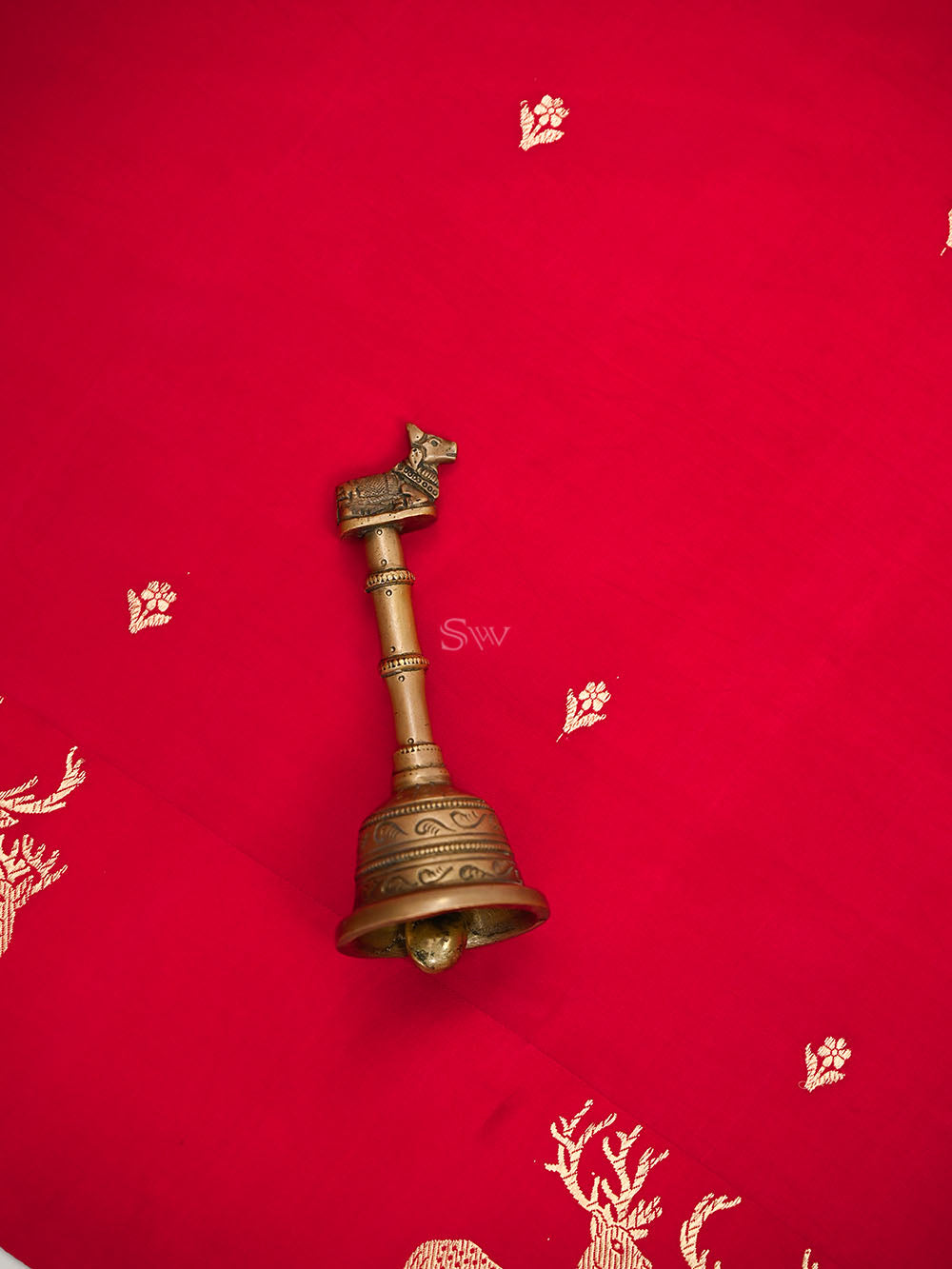 Red Booti Katan Silk Handloom Banarasi Saree - Sacred Weaves