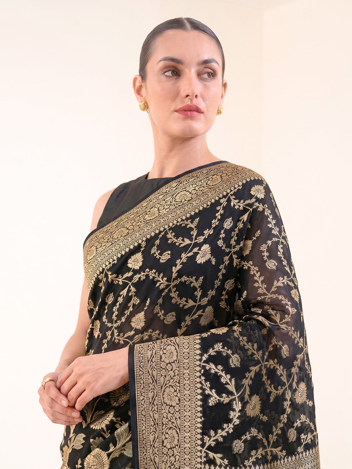 Black Floral Jaal Khaddi Georgette Handloom Banarasi Saree - Sacred Weaves