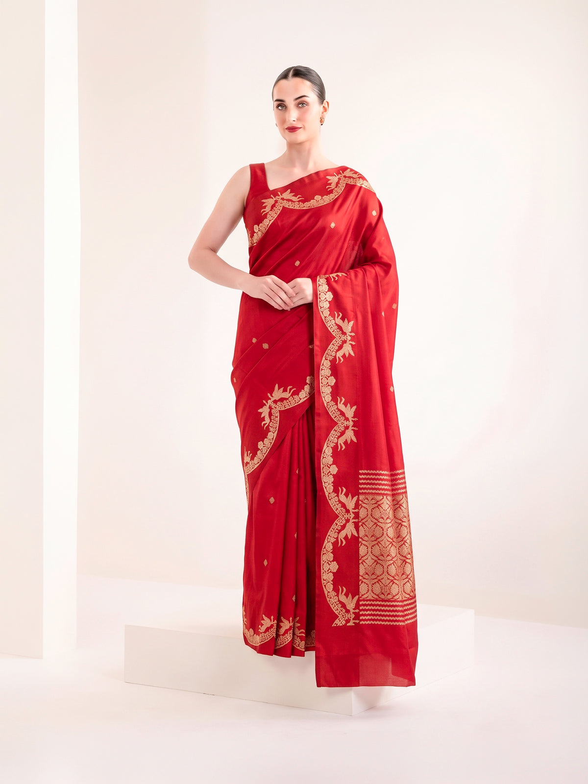 Red Gold Floral Booti Pure Handloom Banarasi Soft Silk Saree - Sacred Weaves