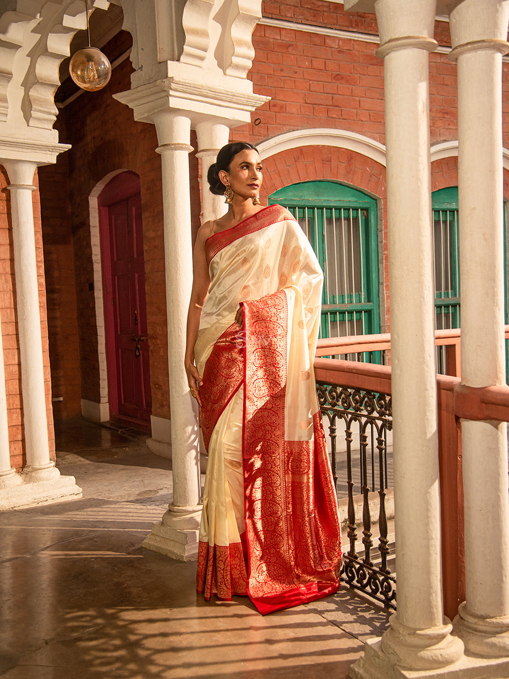 Off-white Boota Katan Silk Handloom Banarasi Saree - Sacred Weaves