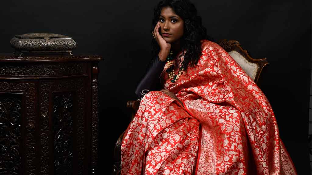 Chilli Red Banarasi Silk Saree with Gold Zari Weaves