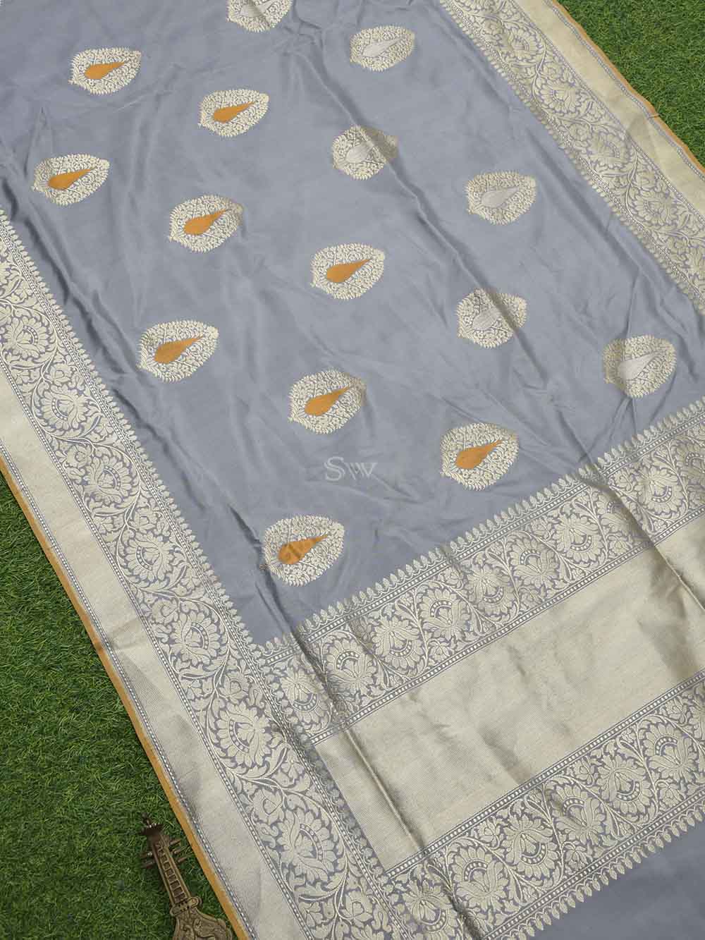 Grey Boota Katan Silk Handloom Banarasi Saree - Sacred Weaves