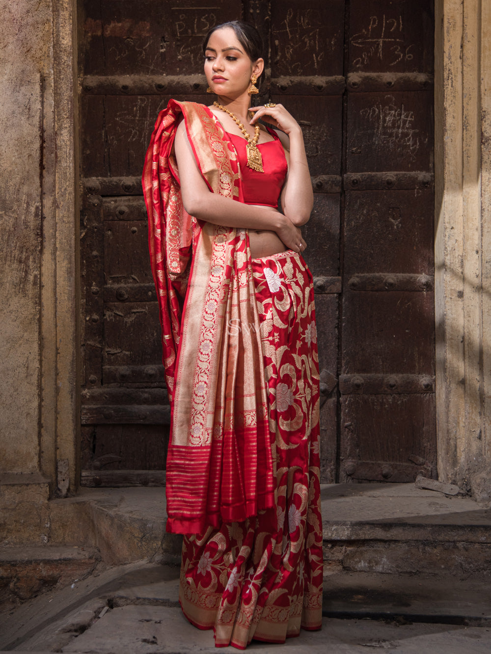 Red Jaal Katan Silk Handloom Banarasi Saree - Sacred Weaves