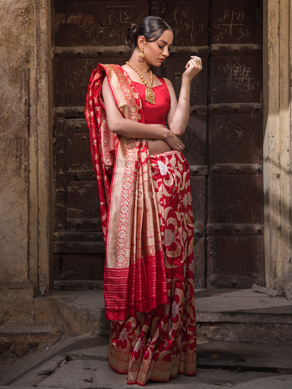 Red Jaal Katan Silk Handloom Banarasi Saree - Sacred Weaves