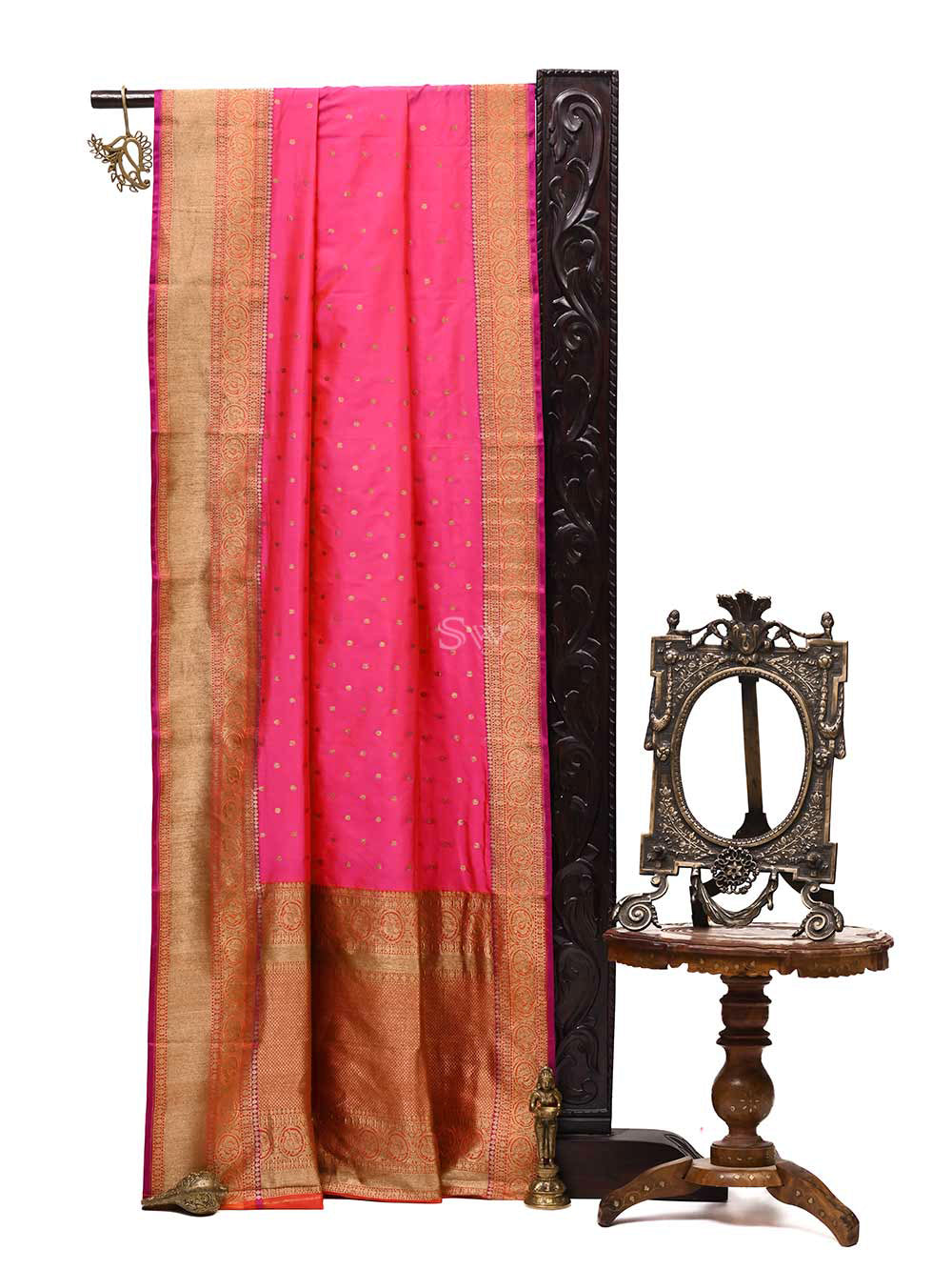 Pink-Red Booti Katan Silk Handloom Banarasi Saree - Sacred Weaves
