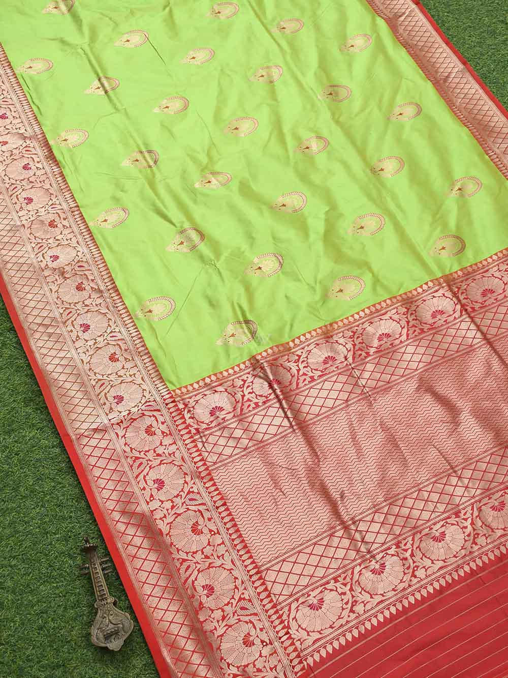 Parrot Green Meenakari Katan Silk Handloom Banarasi Saree - Sacred Weaves