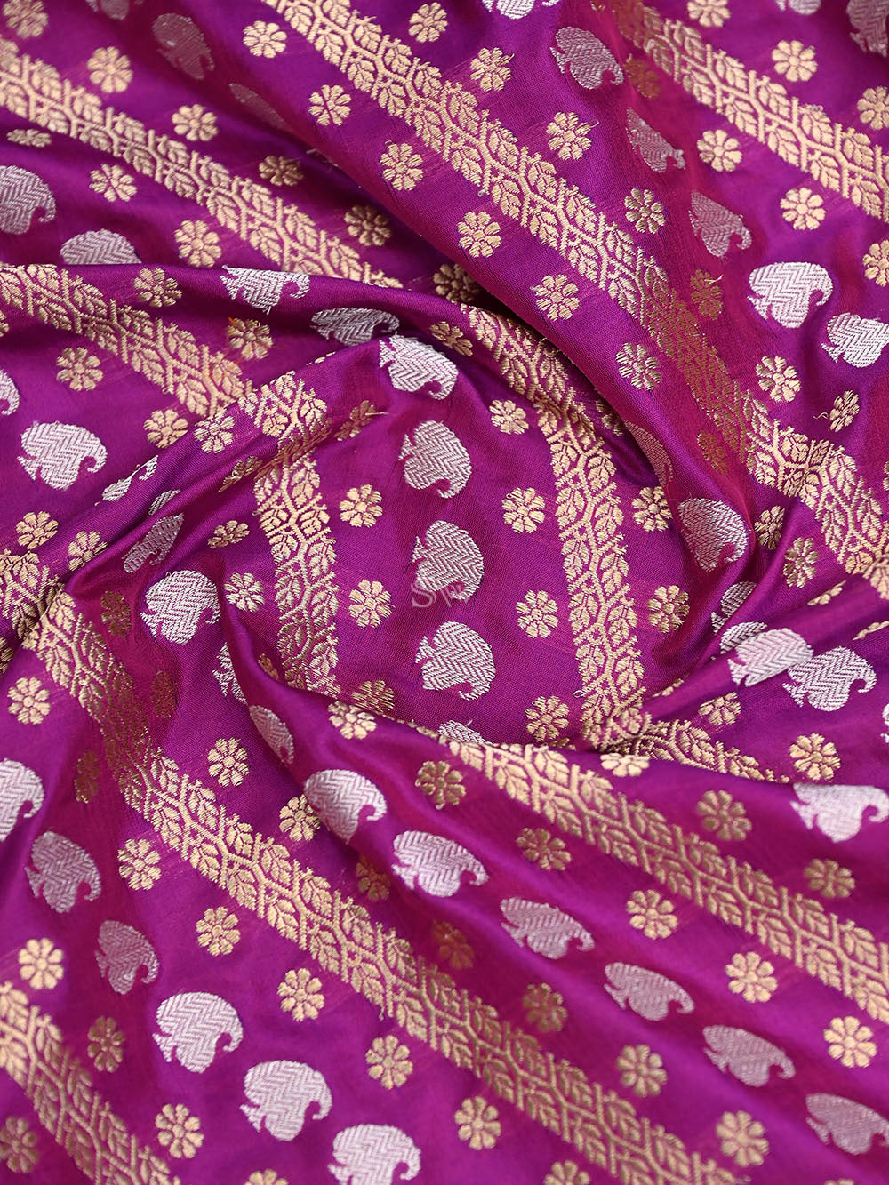 Dark Magenta Katan Silk Handloom Banarasi Saree - Sacred Weaves