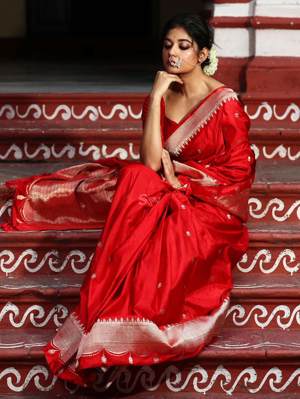 Red Booti Satin Silk Handloom Banarasi Saree - Sacred Weaves