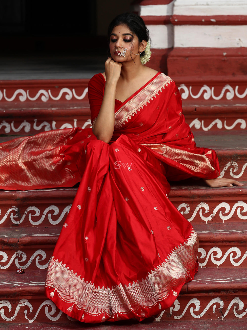 Red Booti Satin Silk Handloom Banarasi Saree - Sacred Weaves
