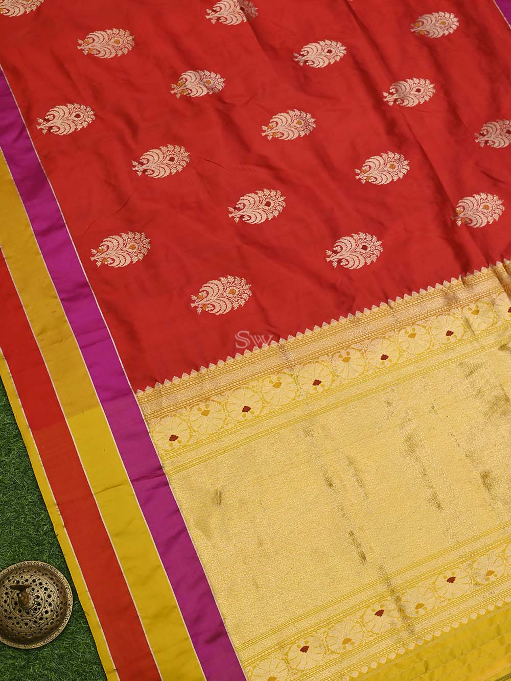 Red Meenakari Boota Katan Silk Handloom Banarasi Saree - Sacred Weaves