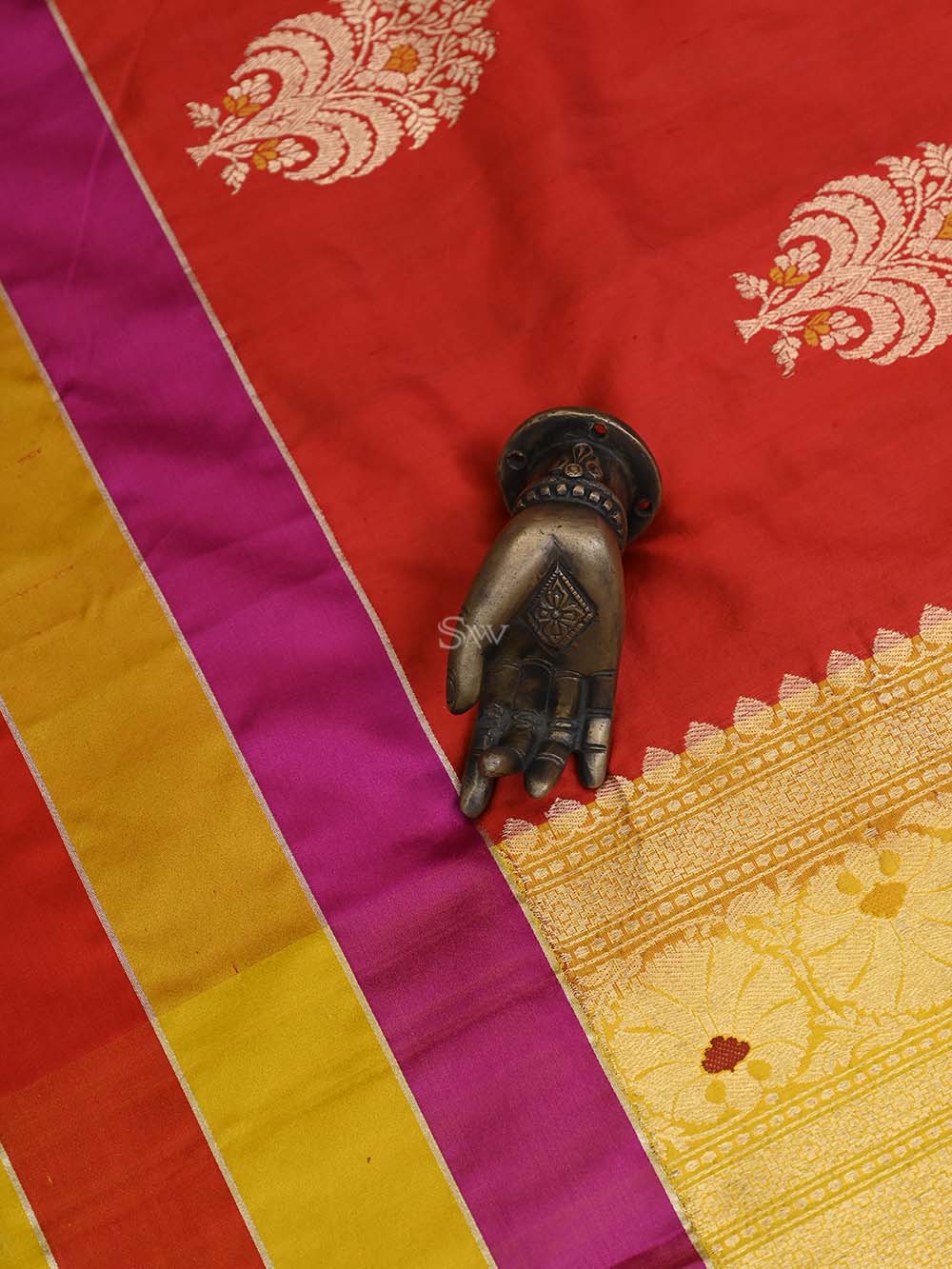Red Meenakari Boota Katan Silk Handloom Banarasi Saree - Sacred Weaves